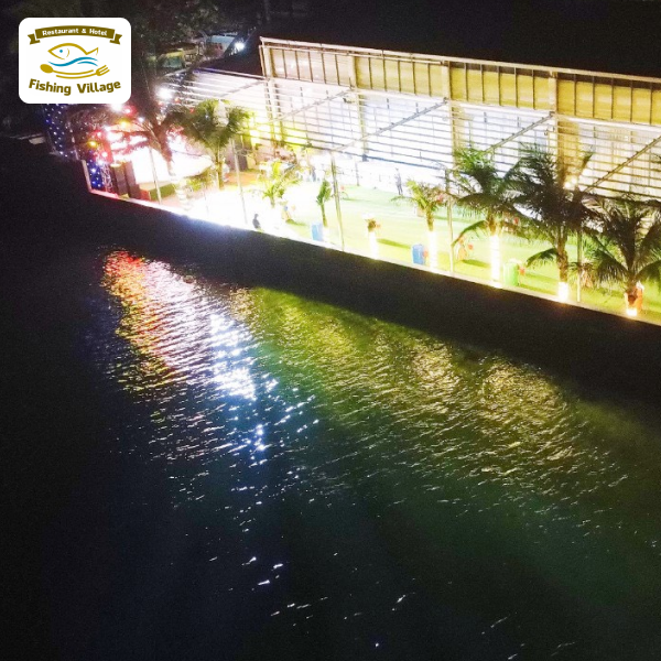 Nh&agrave; h&agrave;ng ngon ở Mũi N&eacute;