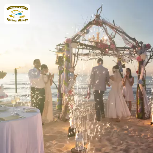 Nh&agrave; h&agrave;ng tổ chức đ&aacute;m cưới tr&ecirc;n b&atilde;i biển si&ecirc;u rộng tại Mũi N&eacute;